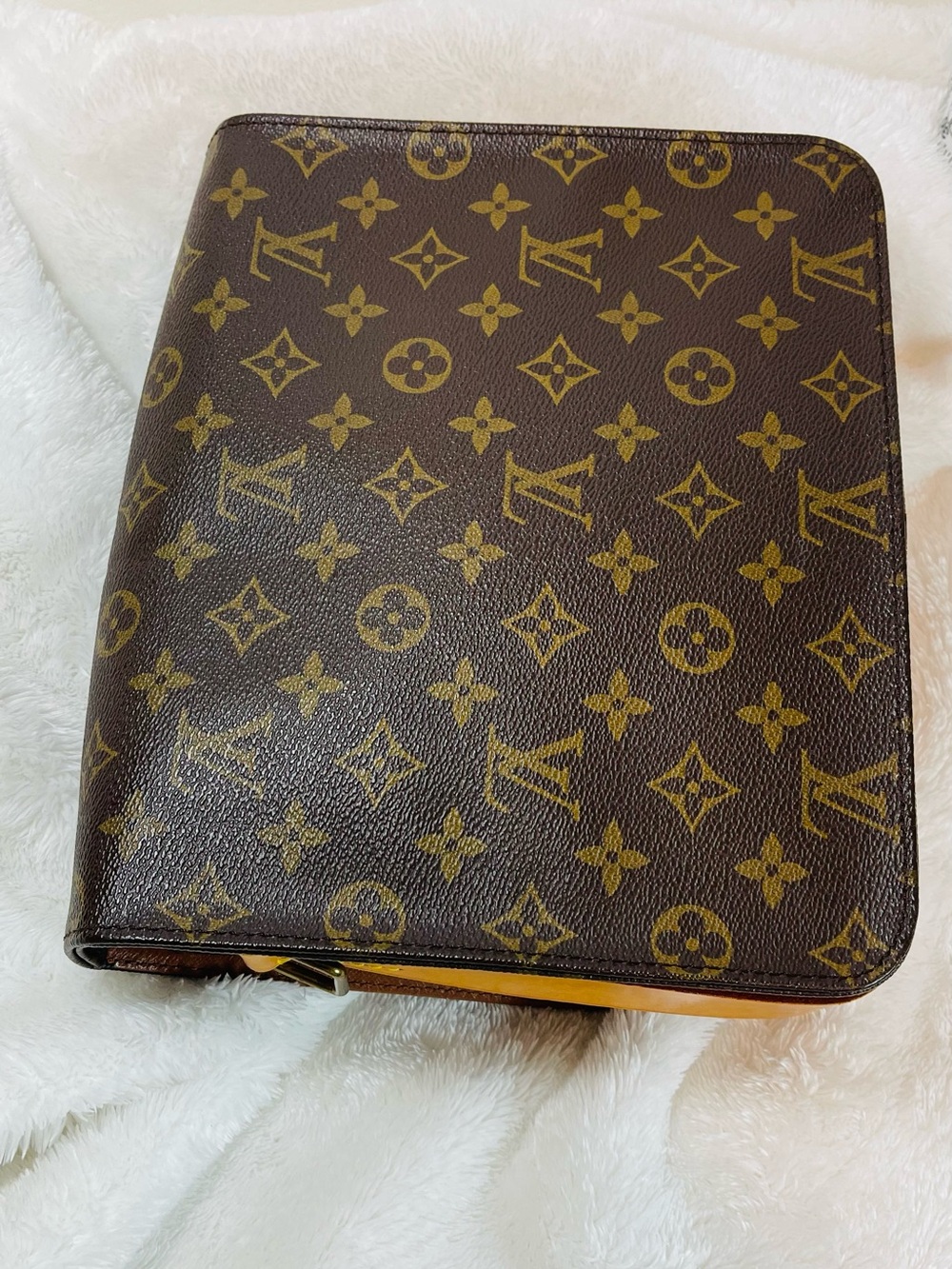 LV Authentic Crossbody Vintage - Picture 2 of 16